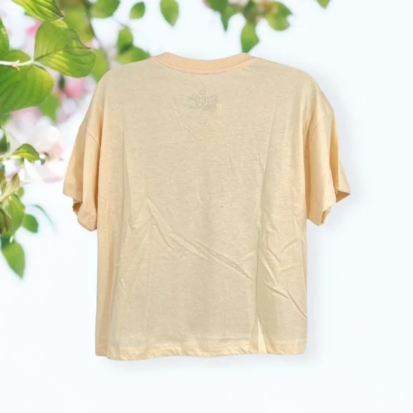 GRAPHIC Crop Tee - Picture 3 of 5